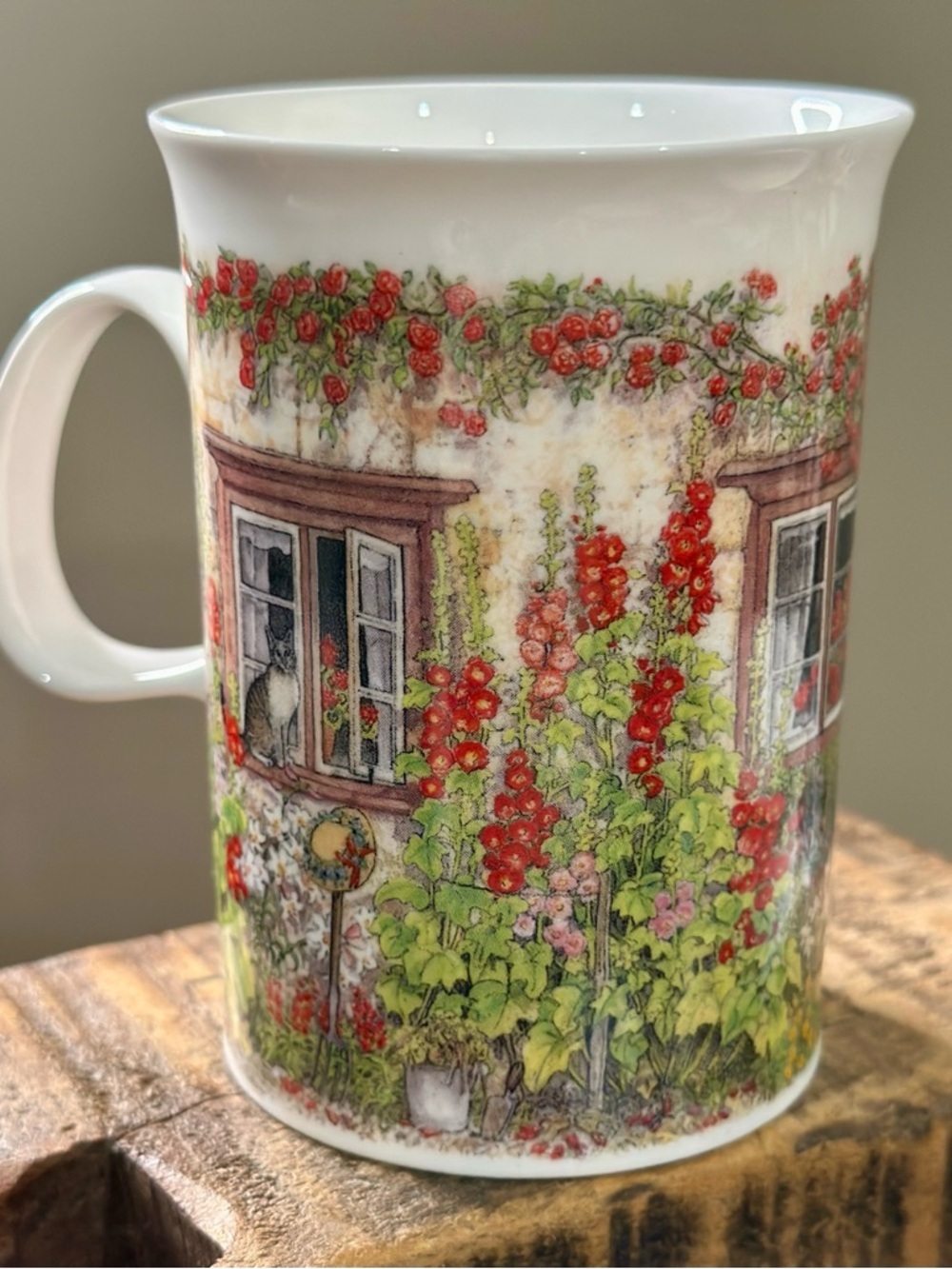 Dunoon England Bone China Cottage Mugs Set of 2 Floral Manor Houses and Doorways - Picture 4 of 12